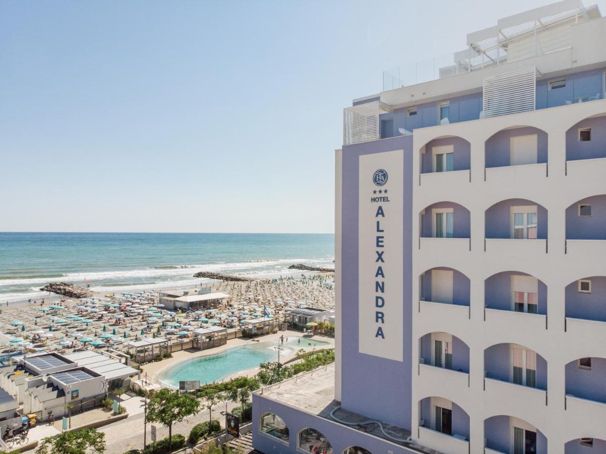 Hotel Alexandra - Beach Front - Healthy Xxl Breakfast & Brunch Until 12 30 - Parking Included 미사노아드리아티코 외부 사진