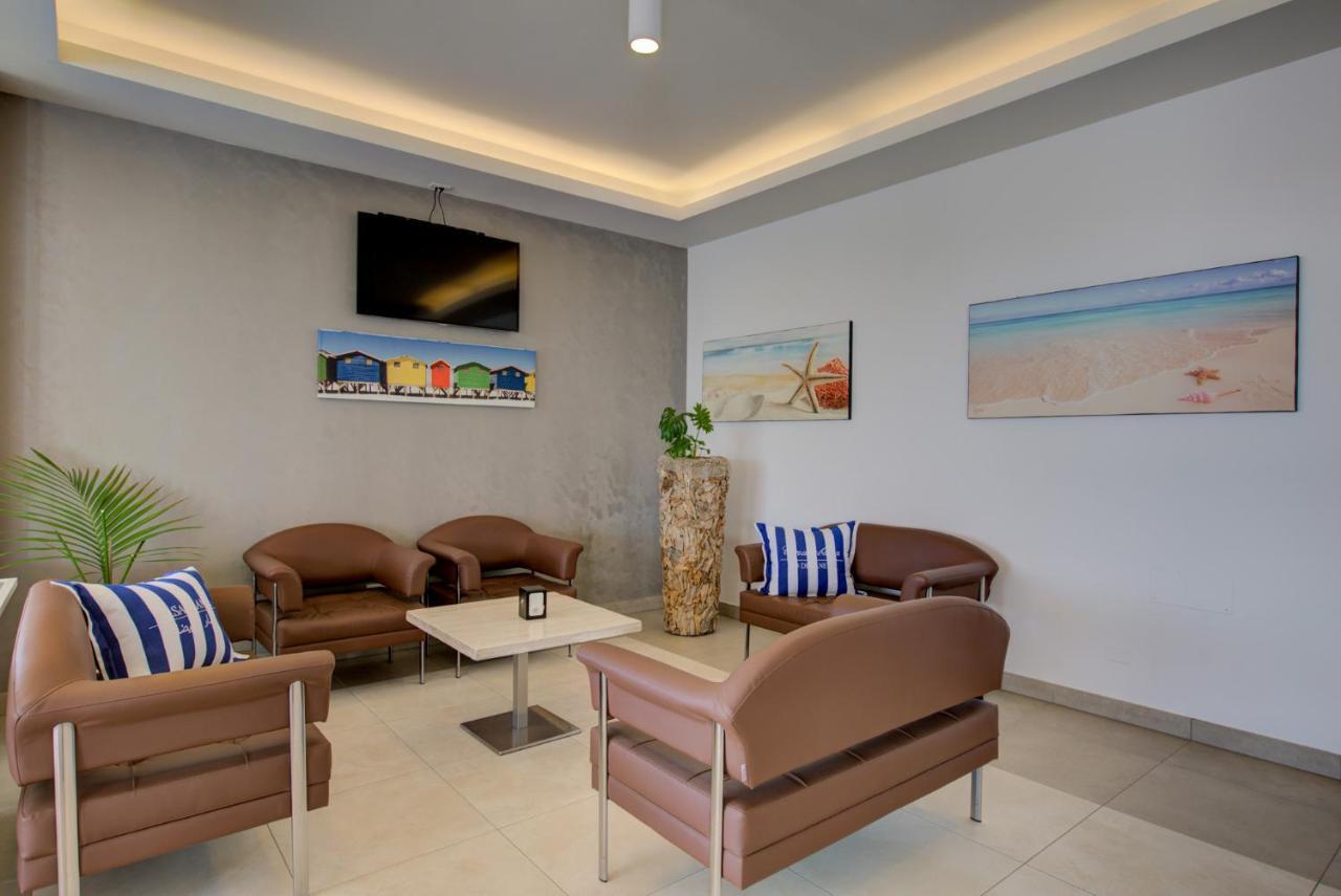 Hotel Alexandra - Beach Front - Healthy Xxl Breakfast & Brunch Until 12 30 - Parking Included 미사노아드리아티코 외부 사진
