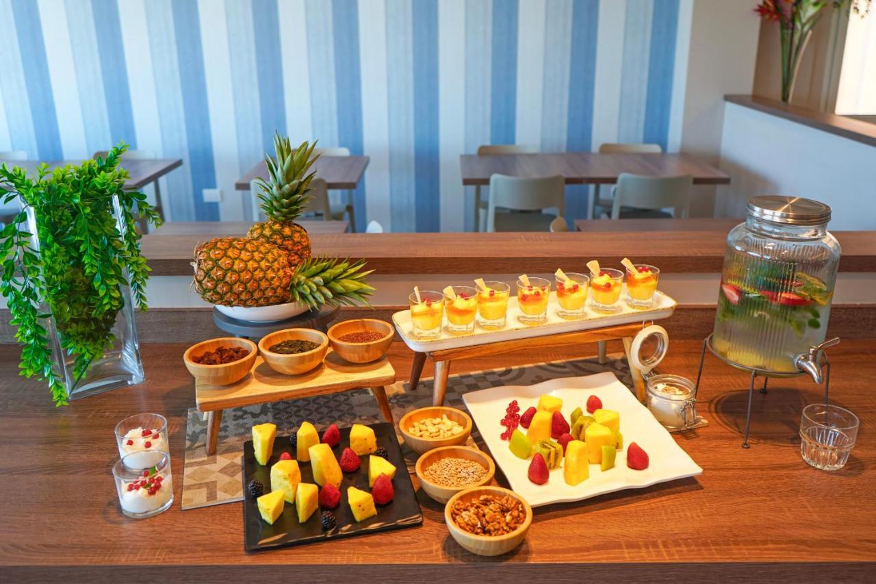 Hotel Alexandra - Beach Front - Healthy Xxl Breakfast & Brunch Until 12 30 - Parking Included 미사노아드리아티코 외부 사진