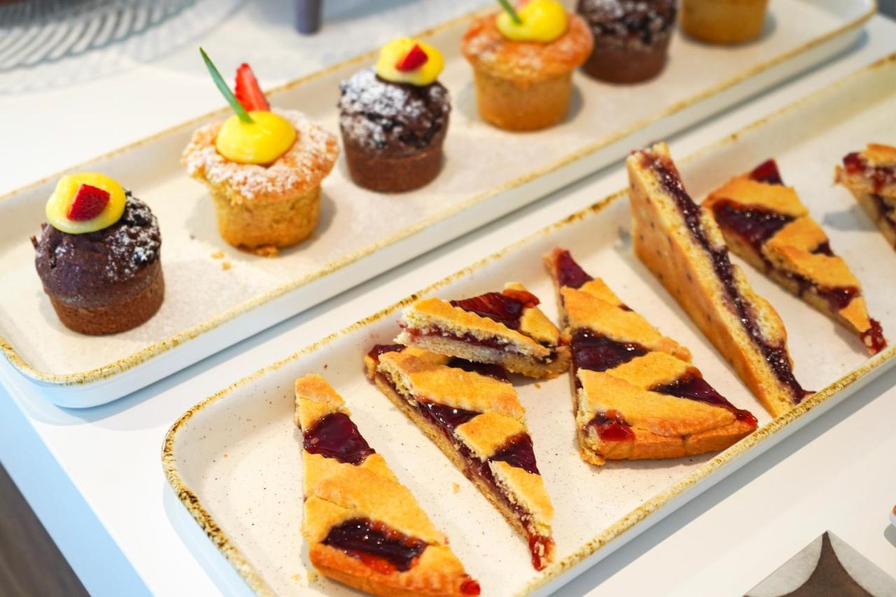 Hotel Alexandra - Beach Front - Healthy Xxl Breakfast & Brunch Until 12 30 - Parking Included 미사노아드리아티코 외부 사진