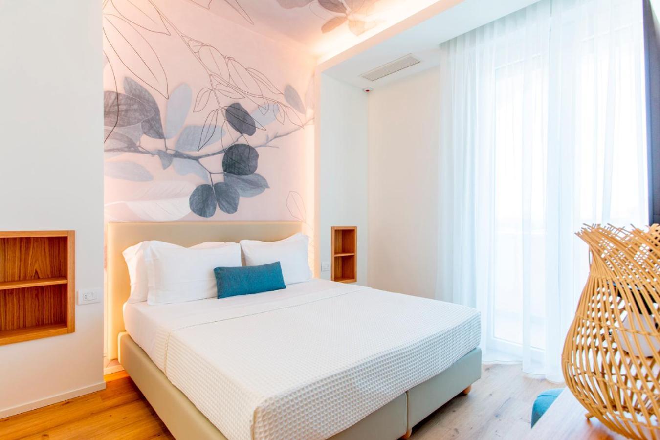 Hotel Alexandra - Beach Front - Healthy Xxl Breakfast & Brunch Until 12 30 - Parking Included 미사노아드리아티코 외부 사진