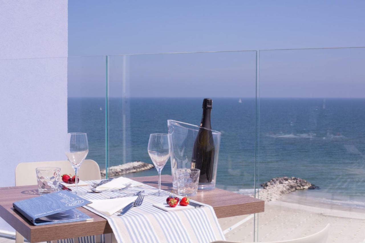 Hotel Alexandra - Beach Front - Healthy Xxl Breakfast & Brunch Until 12 30 - Parking Included 미사노아드리아티코 외부 사진
