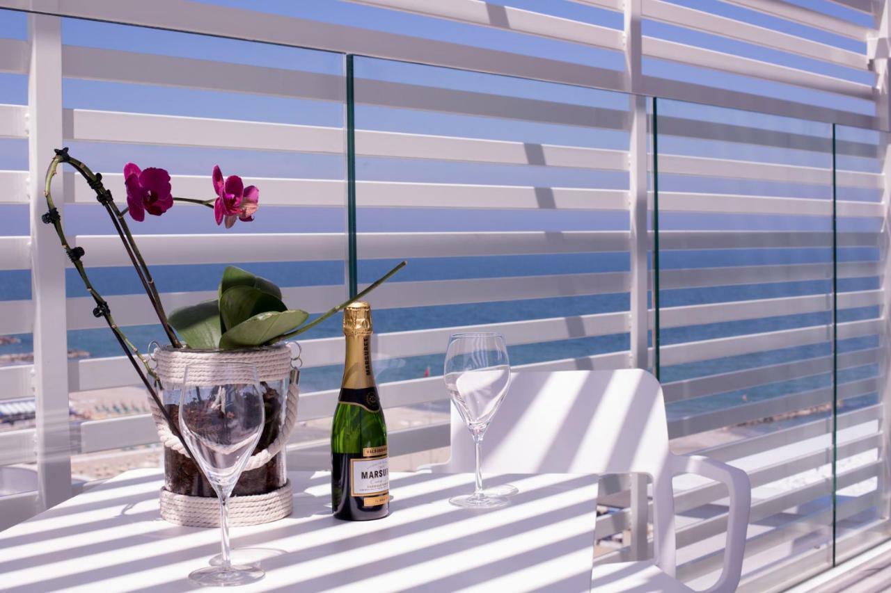Hotel Alexandra - Beach Front - Healthy Xxl Breakfast & Brunch Until 12 30 - Parking Included 미사노아드리아티코 외부 사진